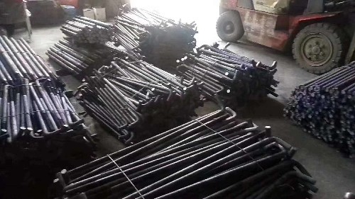 地腳螺栓規(guī)格型號是怎么打上去的？